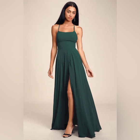 Elegant Green Maxi Dress - Picture 2 of 4
